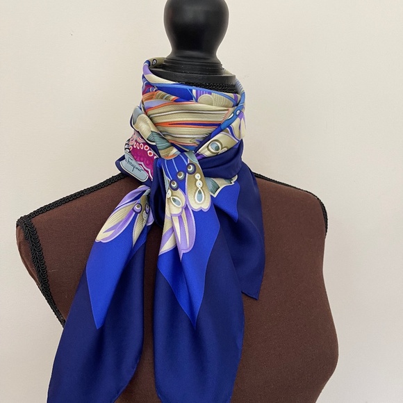 Salvatore Ferragamo Scarf Floral Blue Multicolor Silk Wrap - Picture 12 of 16